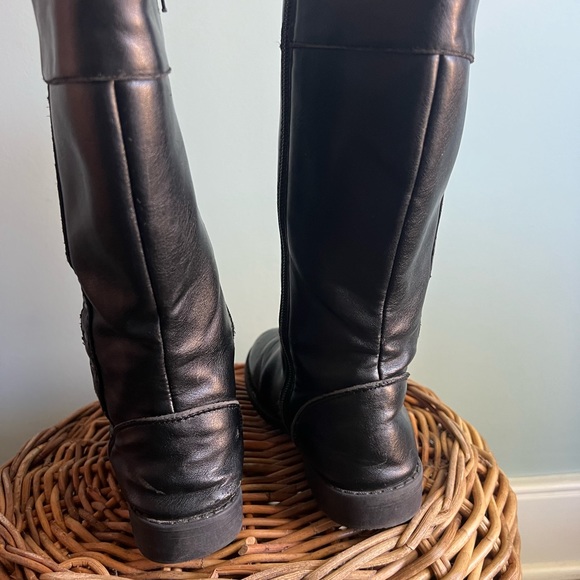 Girls black boots size 13 studs up side with zipper. - Picture 5 of 6